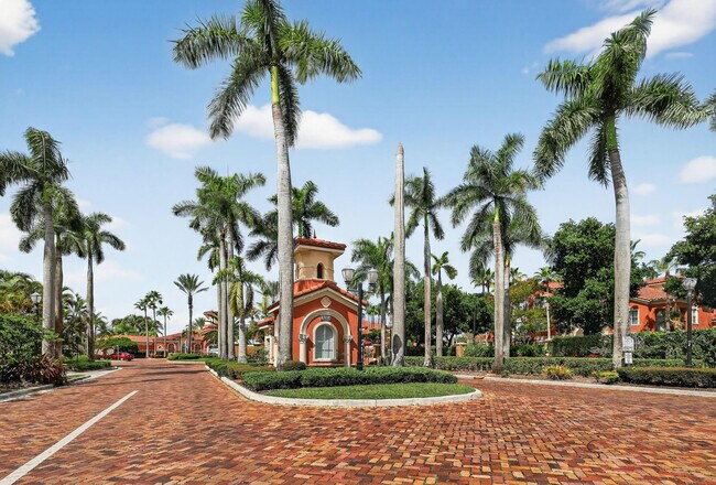 Building Photo - 4700 SW 160th Ave