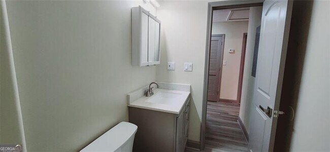 Building Photo - 1837 Access Rd