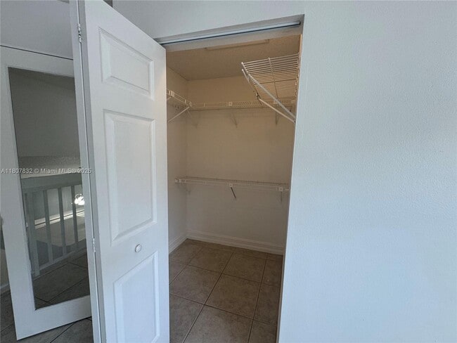 Building Photo - 9515 SW 138th Pl