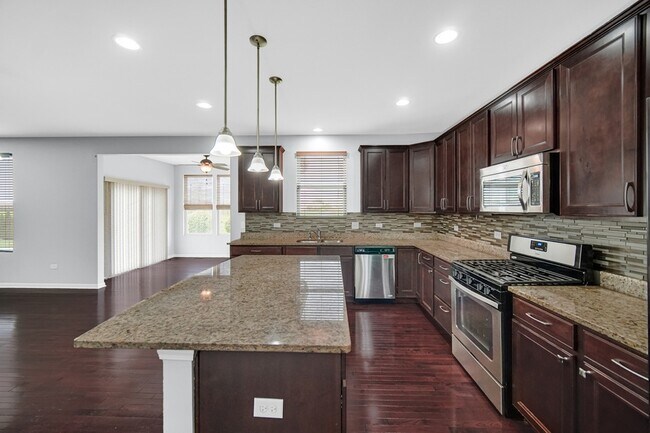 Building Photo - 4323 Fraser Cir