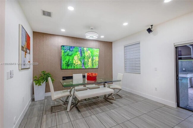 Building Photo - Northwest 103rd Place, Doral, FL 33178 - 4 BR 3 BA townhouse
