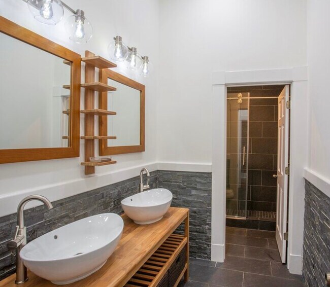 Renovated bathroom. - 20 W Oglethorpe Ave