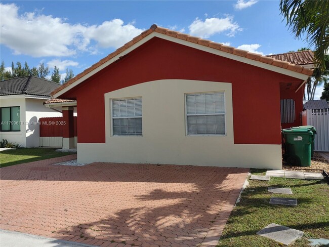 Building Photo - 1137 NW 128th Pl