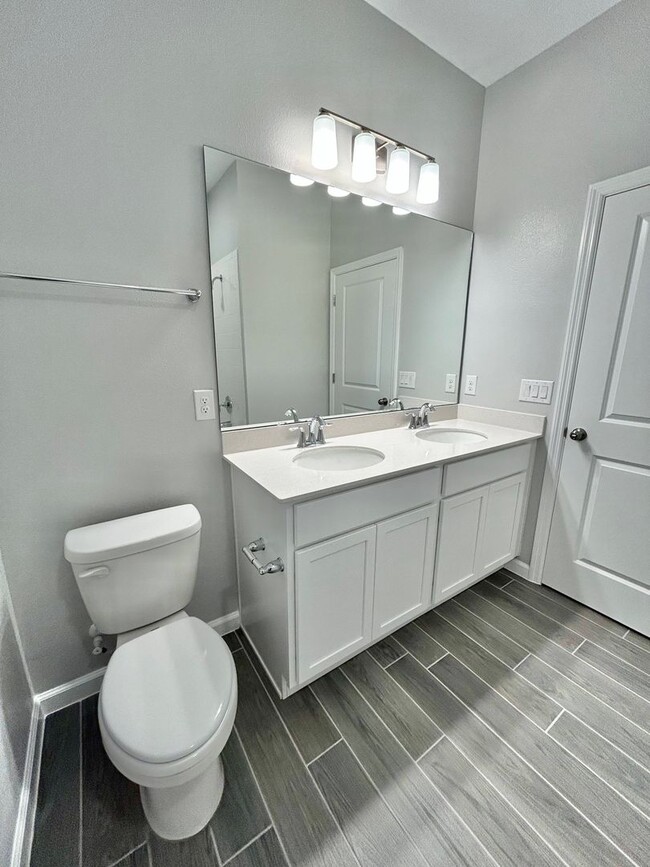 Building Photo - Gorgeous 4/3 Brand New Home with a Spaciou...