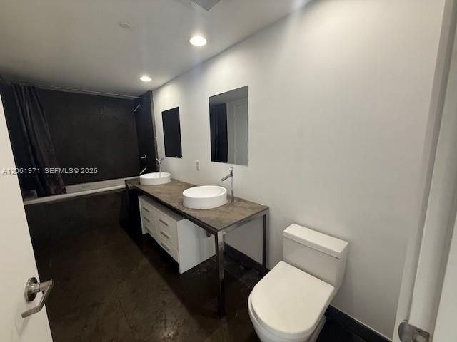 Building Photo - 475 Brickell Ave