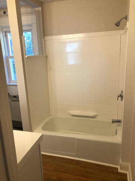 Building Photo - 79 Spruce St