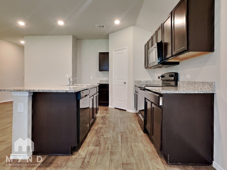 Building Photo - 15117 Siberian Elm Ln