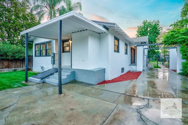 Building Photo - 1435 N Poplar Ave