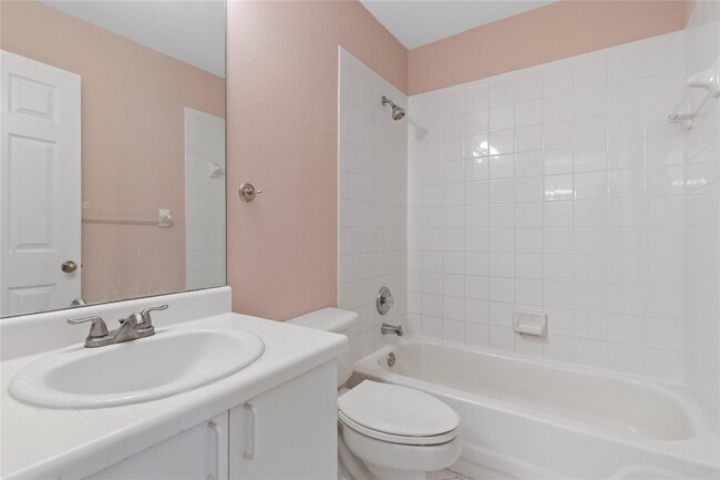 Building Photo - 1186 SW 44th Ave