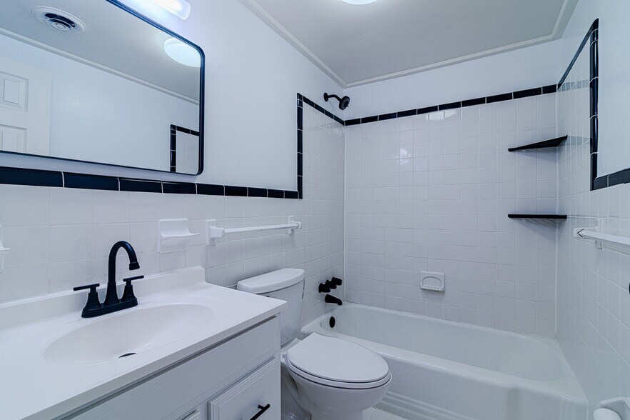 Building Photo - 1931 N Cleveland St