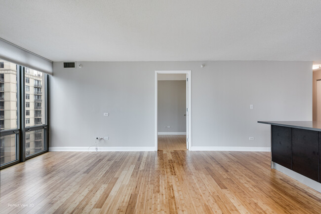 Building Photo - 2 E Erie St