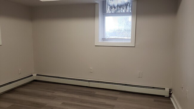 Building Photo - 8610 Kennedy Blvd