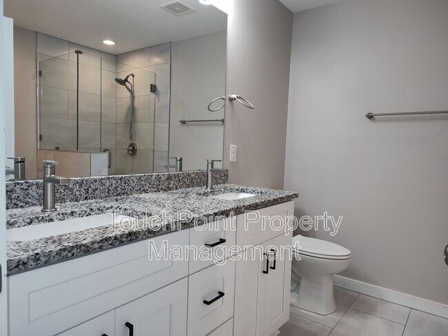 Building Photo - 4525 Lindsay Ln