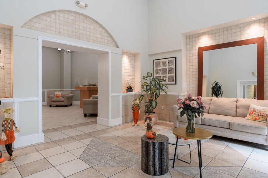 Building Photo - 50 Menores Ave