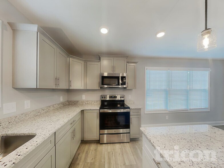 Building Photo - 508 Macy Lynn Dr