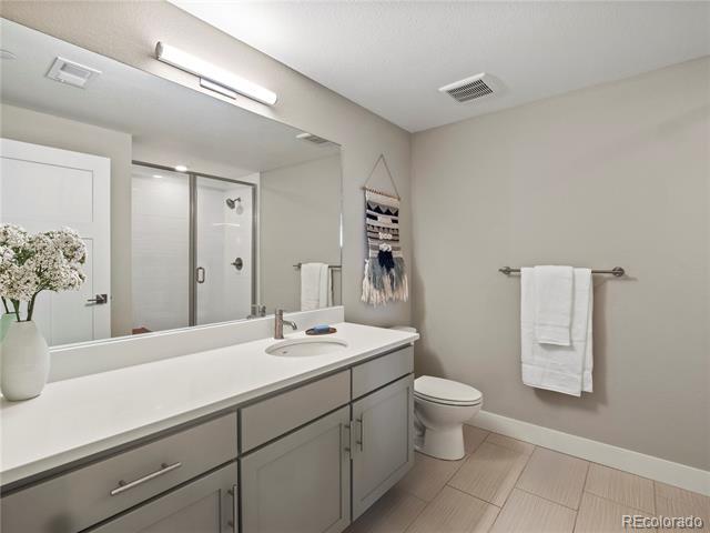 Building Photo - 210 S Cherrywood Dr