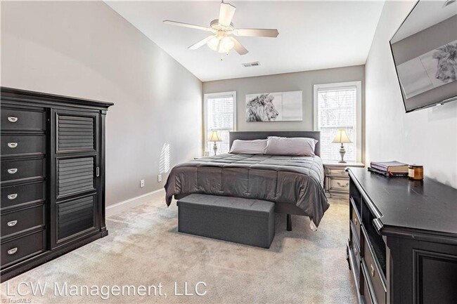 Building Photo - 5093 Wyngate Village Dr