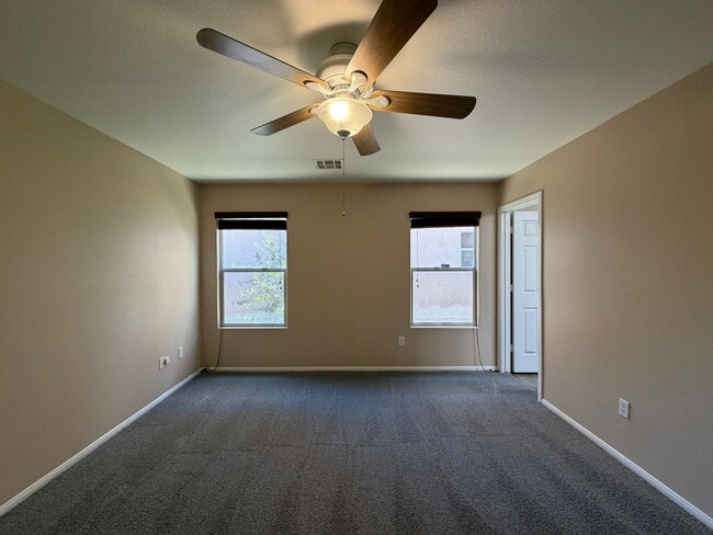 Building Photo - SPACIOUS SINGLE STORY HOME IN SOUTHERN HIGHLANDS WITH NEW KITCHEN APPLIANCES