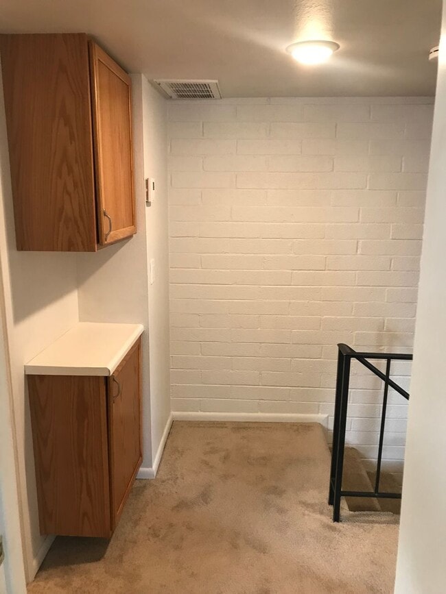 Building Photo - 2 bed 1.5 townhouse Scottsdale