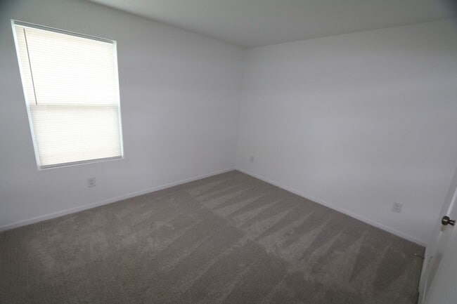 Building Photo - 25303 Leather Leaf Ct