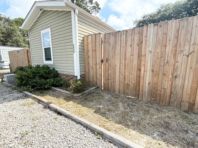 Building Photo - 2536 Blue Marlin St SW