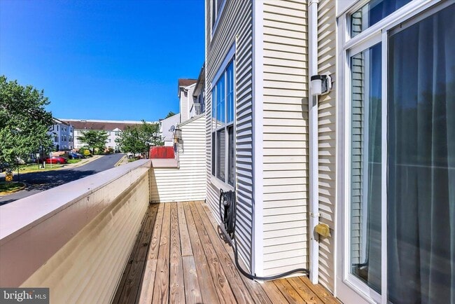 Building Photo - 9411 Royal Bonnet Terrace