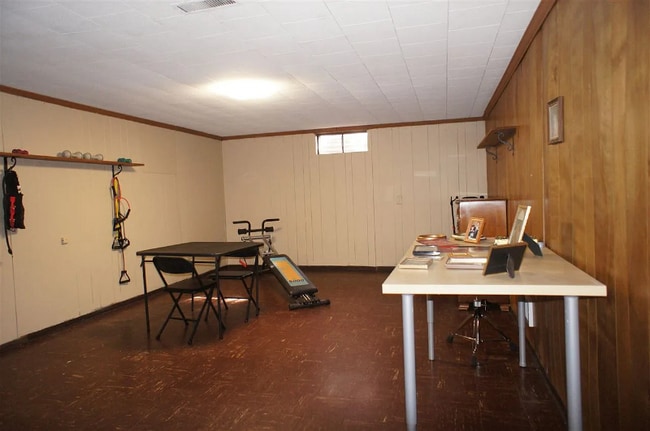 Building Photo - 2515 Mandrake Dr