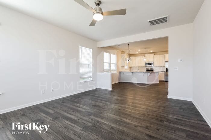 Building Photo - 616 Goldburn Wy