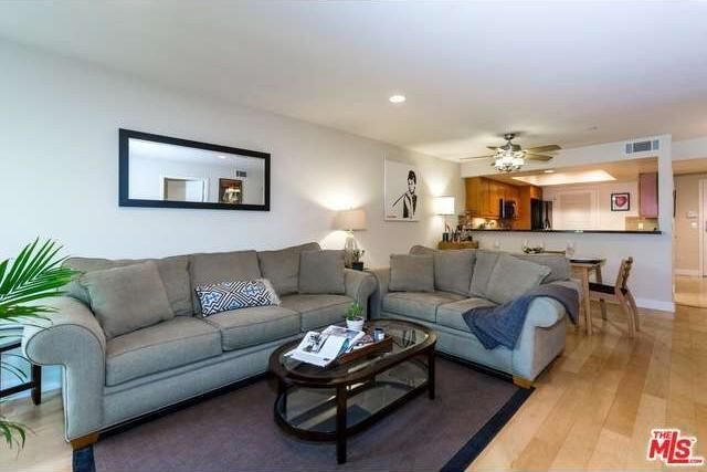 Living room - 1951 N Beachwood Dr