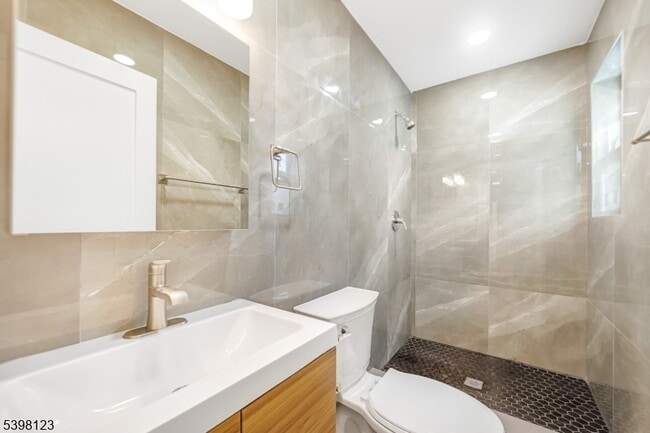 Building Photo - 169 New St