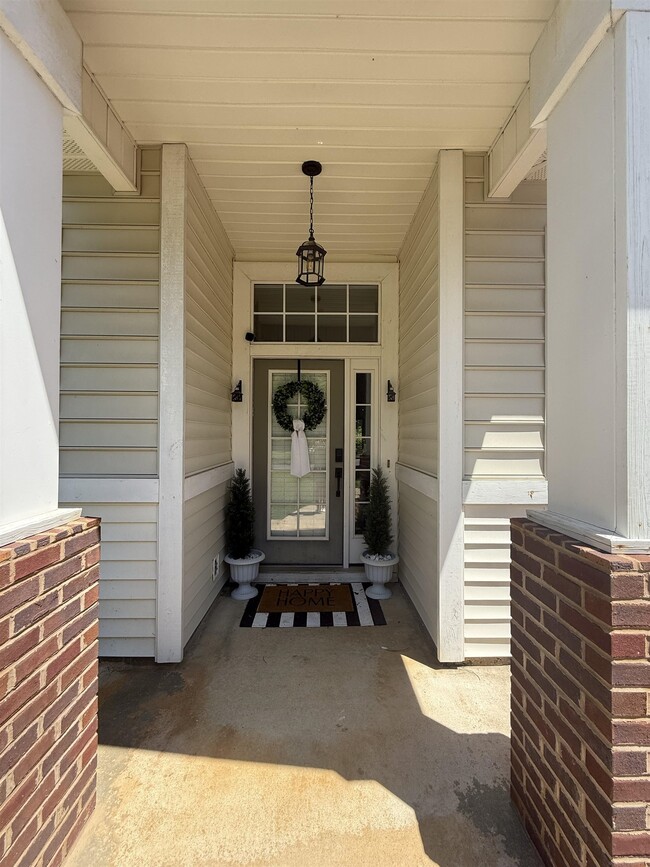 Building Photo - 8618 Milford Ct
