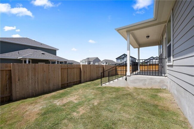 Building Photo - 100 Drifter Ln