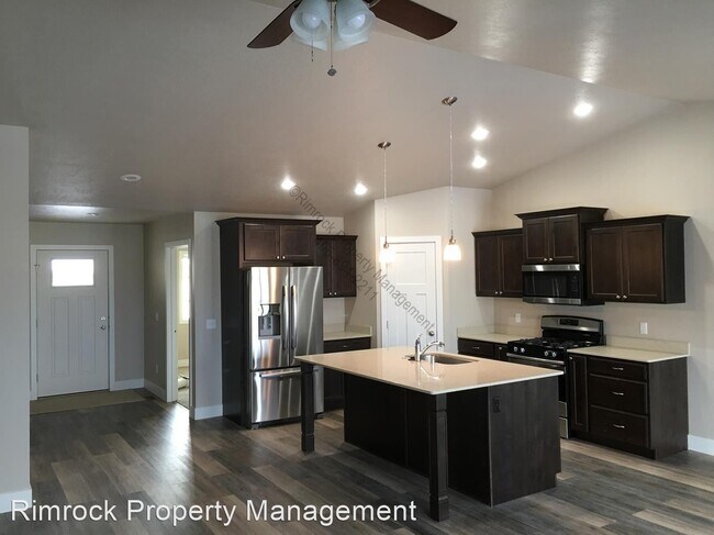 Building Photo - 3 br, 2 bath House - 38 Twin Pines Loop