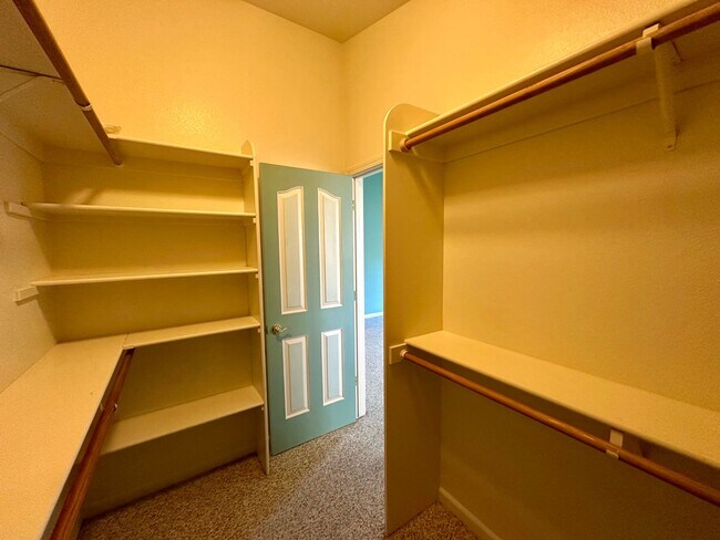 Building Photo - 2 Bedroom 2 bathroom House in Morgan Ranch