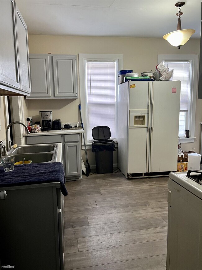 Building Photo - 1 br, 1 bath House - 935 Prospect Avenue N...