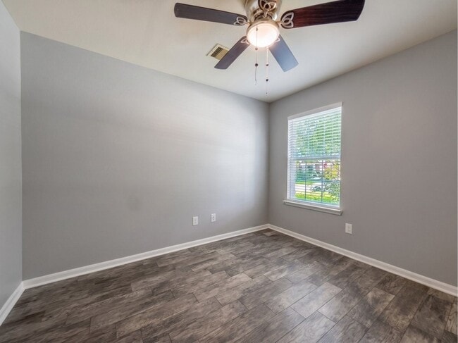 Building Photo - 8102 Sanders Glen Ln