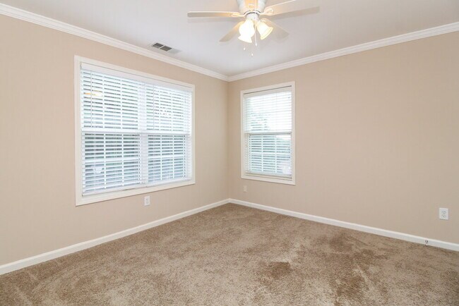 Building Photo - 302 Warm Winds Trail