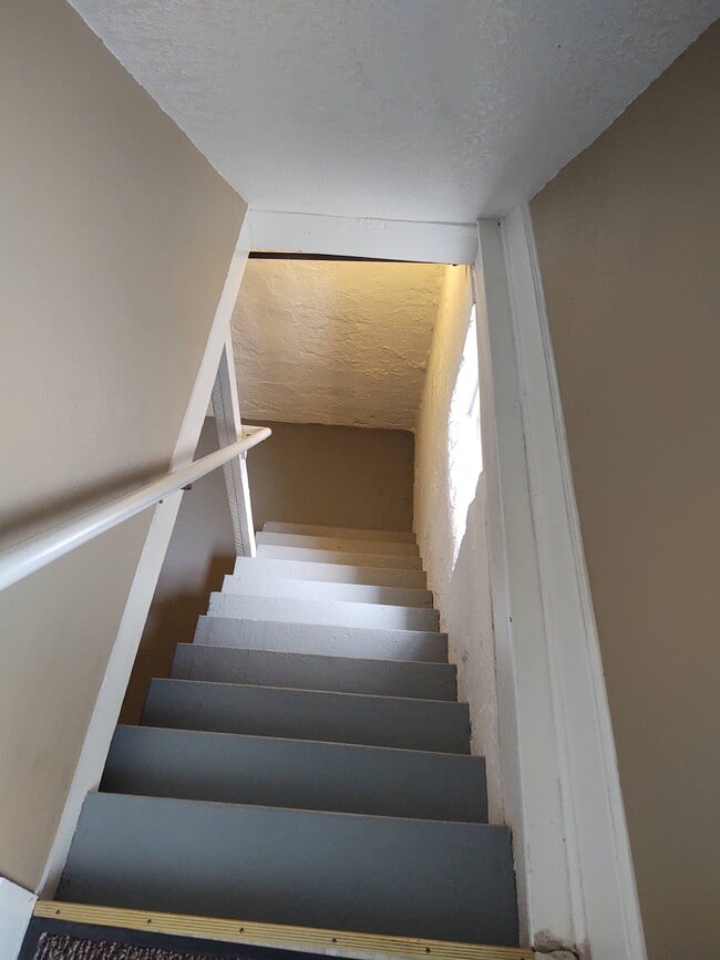 Building Photo - 712 4th St NW