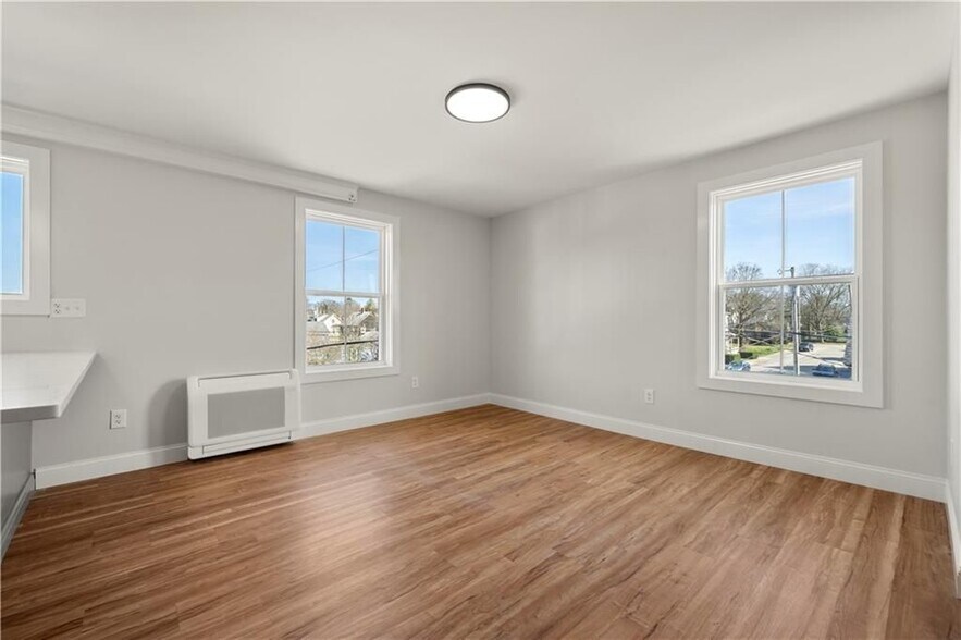 Building Photo - 36 Evarts St