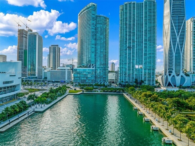 Building Photo - 888 Biscayne Blvd