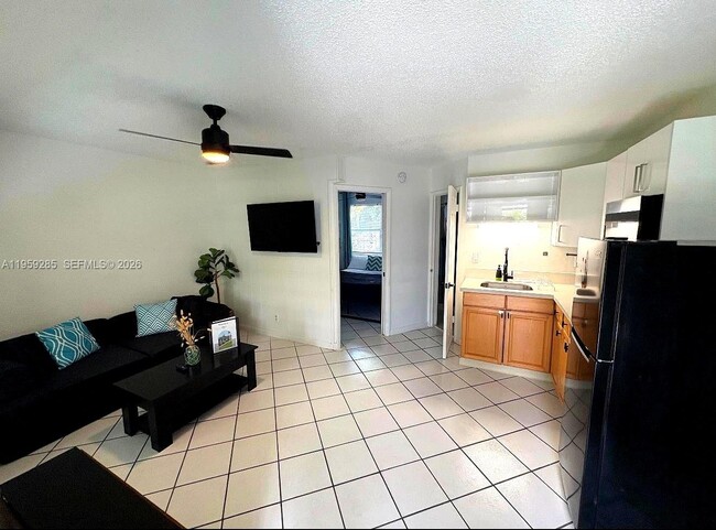 Building Photo - 3210 Canal Dr