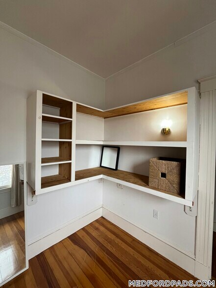 Building Photo - 124 Forest St