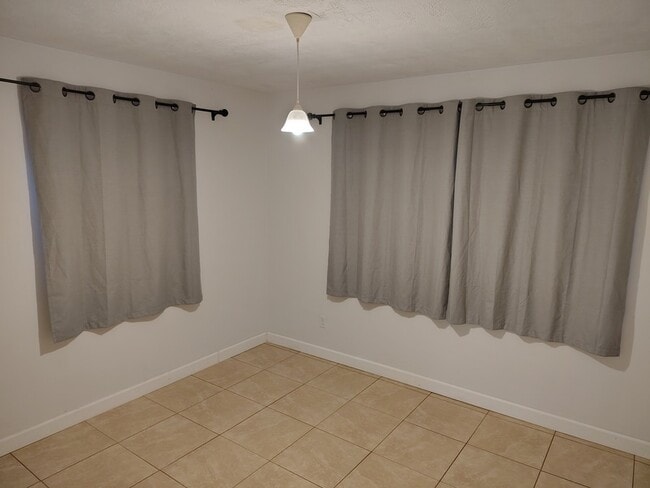 Building Photo - 3234 35th Ave N