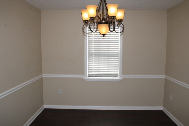 Building Photo - 4104 Spencer St