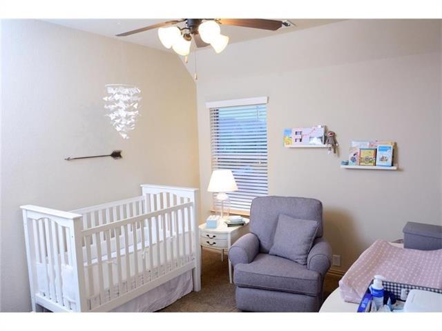 Building Photo - 867 Llano Dr