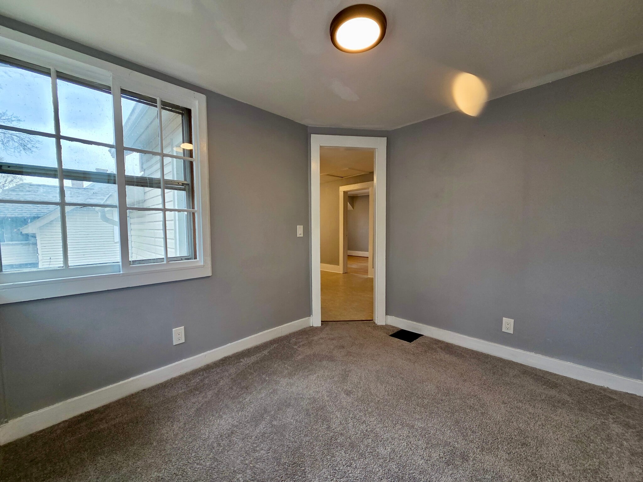 Building Photo - 64 Tryon Park