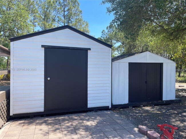 Building Photo - 675 N Romero St