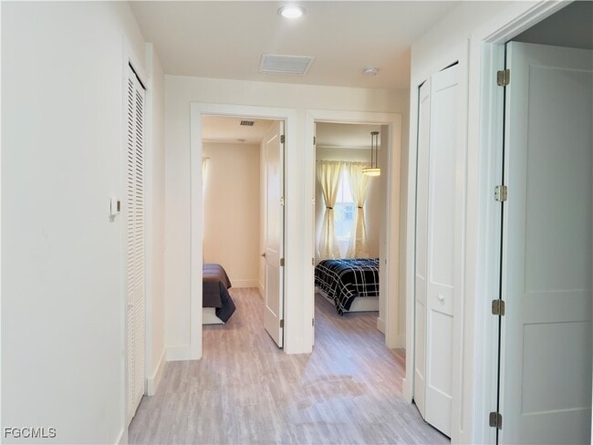 Building Photo - 5865 Shell Cove Drive