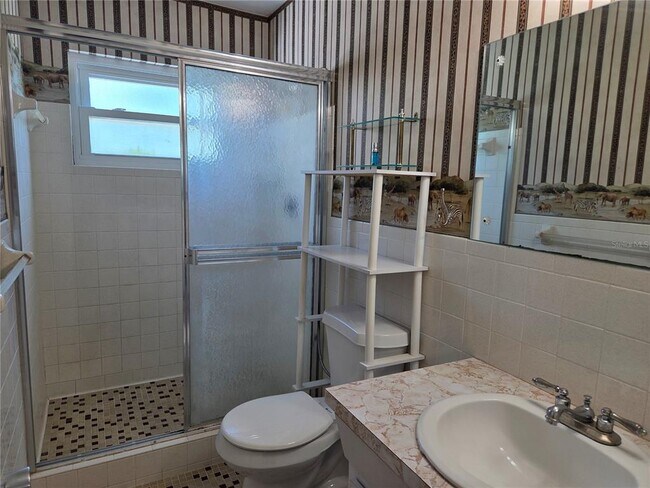 Building Photo - 2256 Philippine Dr
