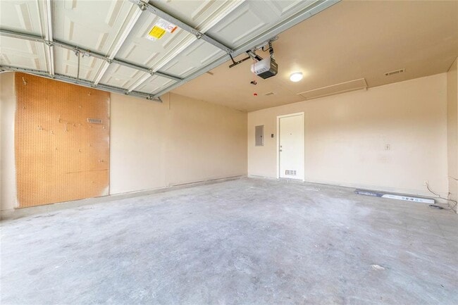 Building Photo - 1602 Gouda Ct